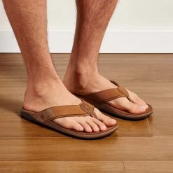 Olukai Mens Tuahine Sandals