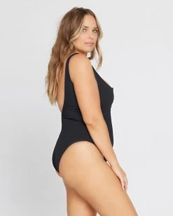 L*Space Womens Ribbed Float On One Piece Swimsuit