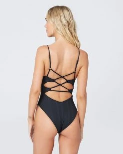 L*Space Pointelle Rib Gianna One Piece Swimsuit Womens 14 L*Space Pointelle Rib Gianna One Piece Swimsuit Womens