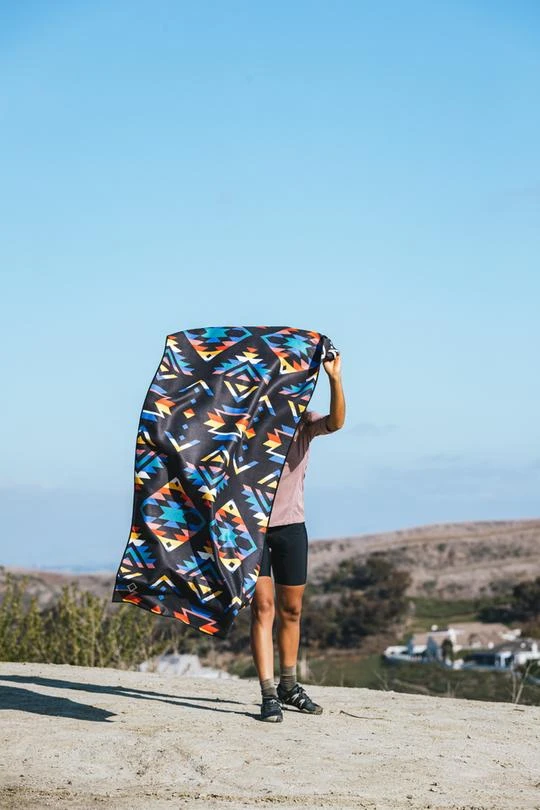Nomadix Mens Cascades Multi Towel 5 Nomadix Mens Cascades Multi Towel