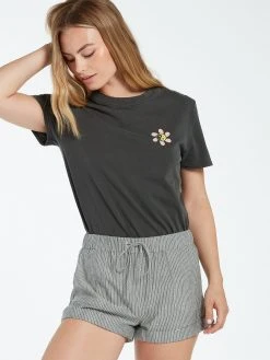 Volcom Womens Sunday Strut Short 16 Volcom Womens Sunday Strut Short