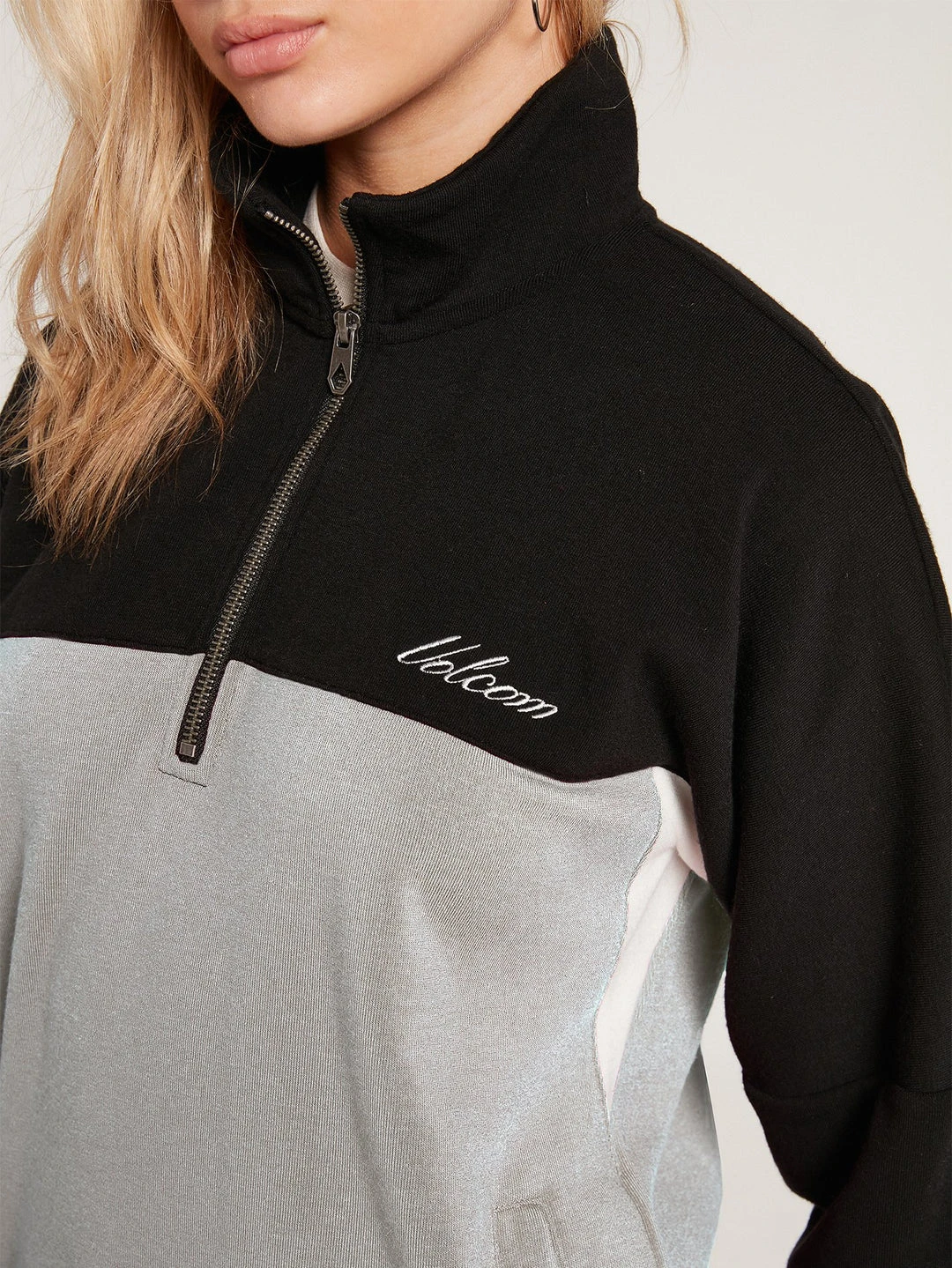 Volcom Staxx Attax Fleece Sweatshirt Womens 5 Volcom Staxx Attax Fleece Sweatshirt Womens