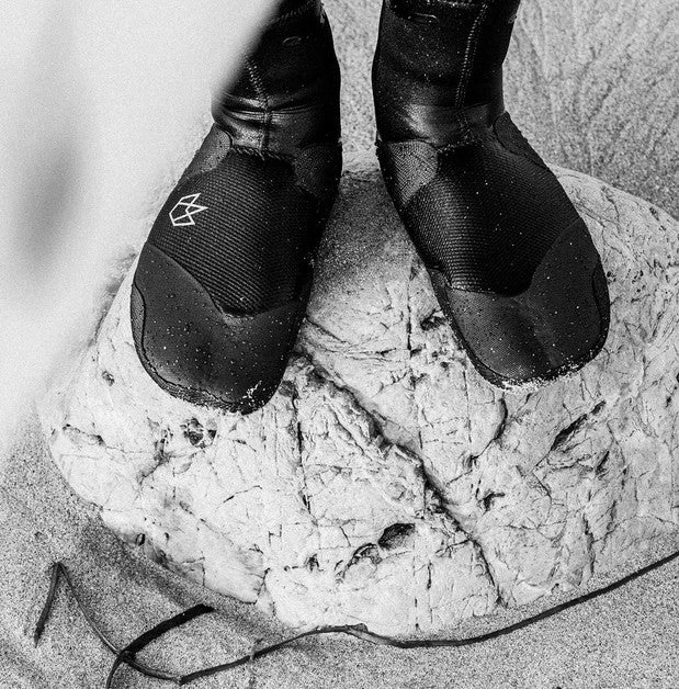 Manera Mens Magma 5mm Split Toe Booties 7 Manera Mens Magma 5mm Split Toe Booties