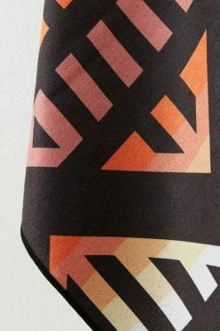 Nomadix Bend Earth Towel