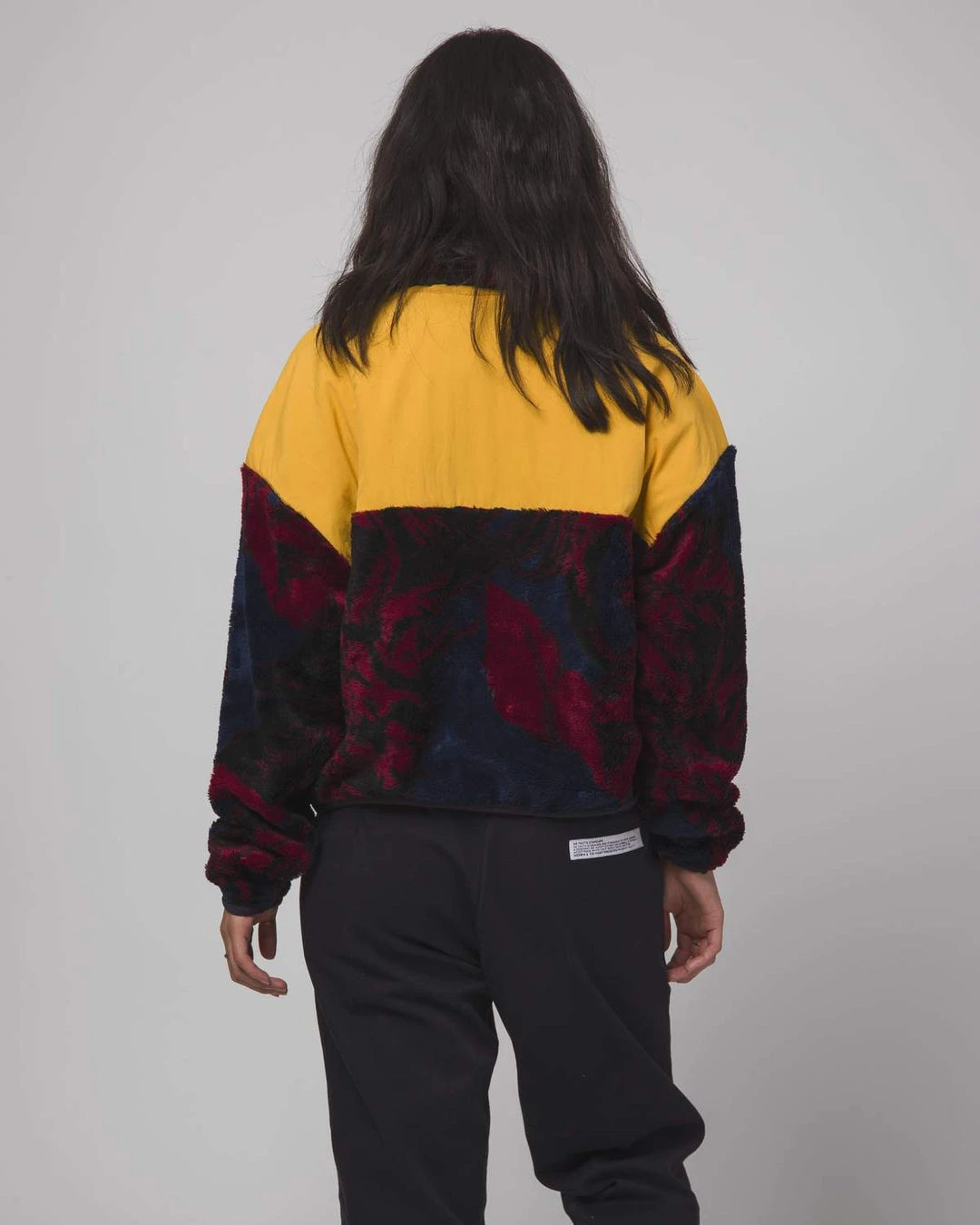 HUF Women's Sativa Sherpa Pullover Womens 8 HUF Women's Sativa Sherpa Pullover Womens