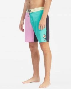Billabong X The Simpsons Krusty Lo Tide 19" Boardshorts 9 Billabong X The Simpsons Krusty Lo Tide 19