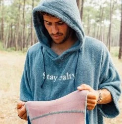 Manera Bamboo Changing Poncho 21 Manera Bamboo Changing Poncho