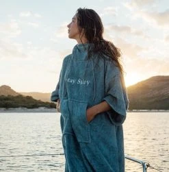 Manera Bamboo Changing Poncho 18 Manera Bamboo Changing Poncho