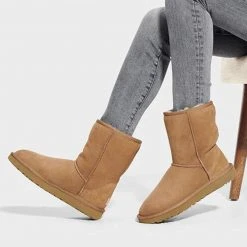 UGG Classic Short II Boot 23 UGG Classic Short II Boot