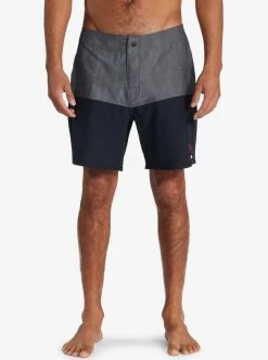 Stranger Things X Quiksilver Butt Logo 1986 17" Boardshorts 22 Stranger Things X Quiksilver Butt Logo 1986 17