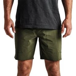 Roark Layover Trail Travel 18" Shorts