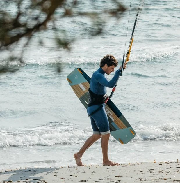 Men's Manera Seafarer 3/2mm Chest Zip Long Sleeve Springsuit Mens 6 Men's Manera Seafarer 3/2mm Chest Zip Long Sleeve Springsuit Mens