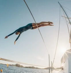 Manera Women's Seafarer 3/2mm Chest Zip Long Sleeve Springsuit